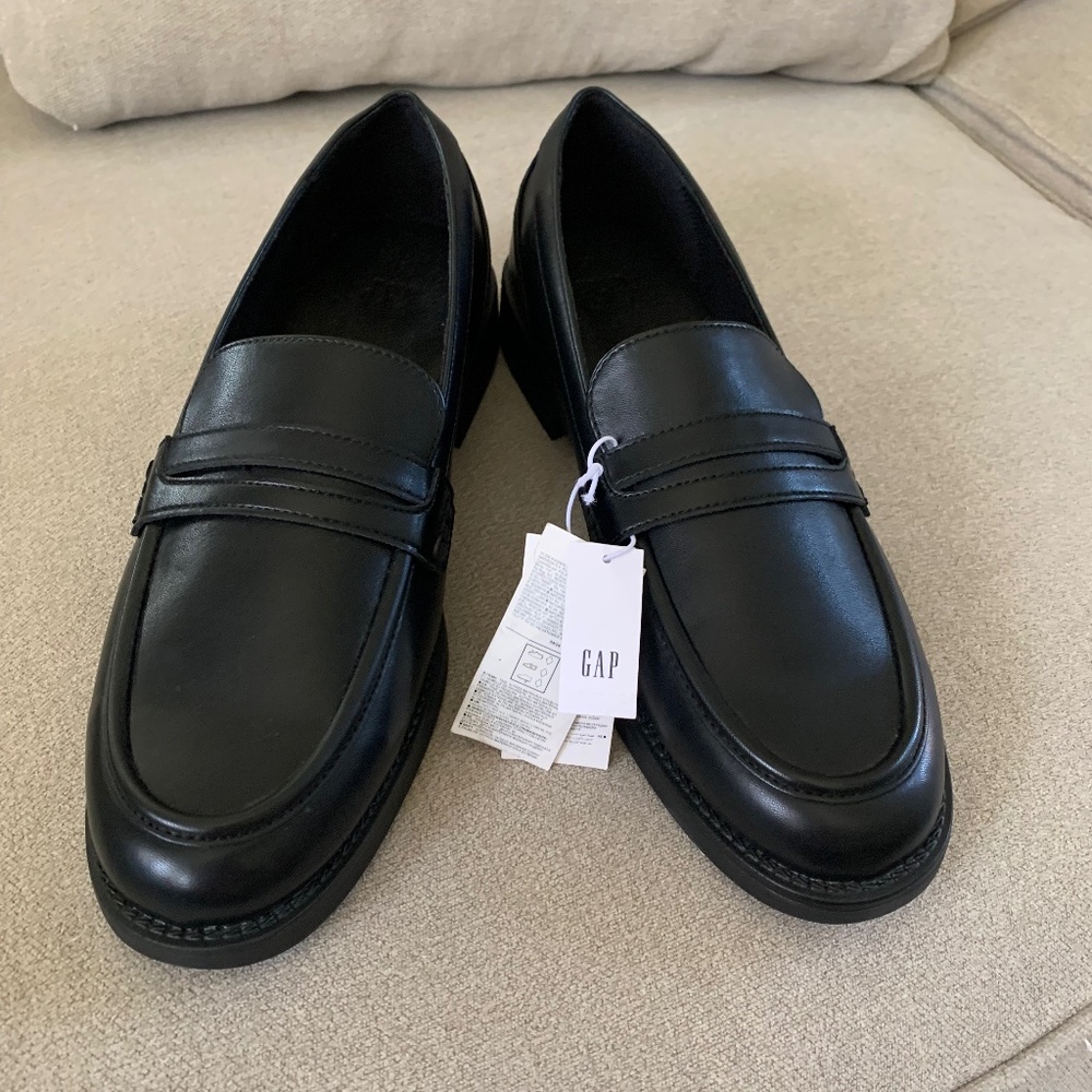 Woman’s Vegan leather loafers - Picture 2 of 9